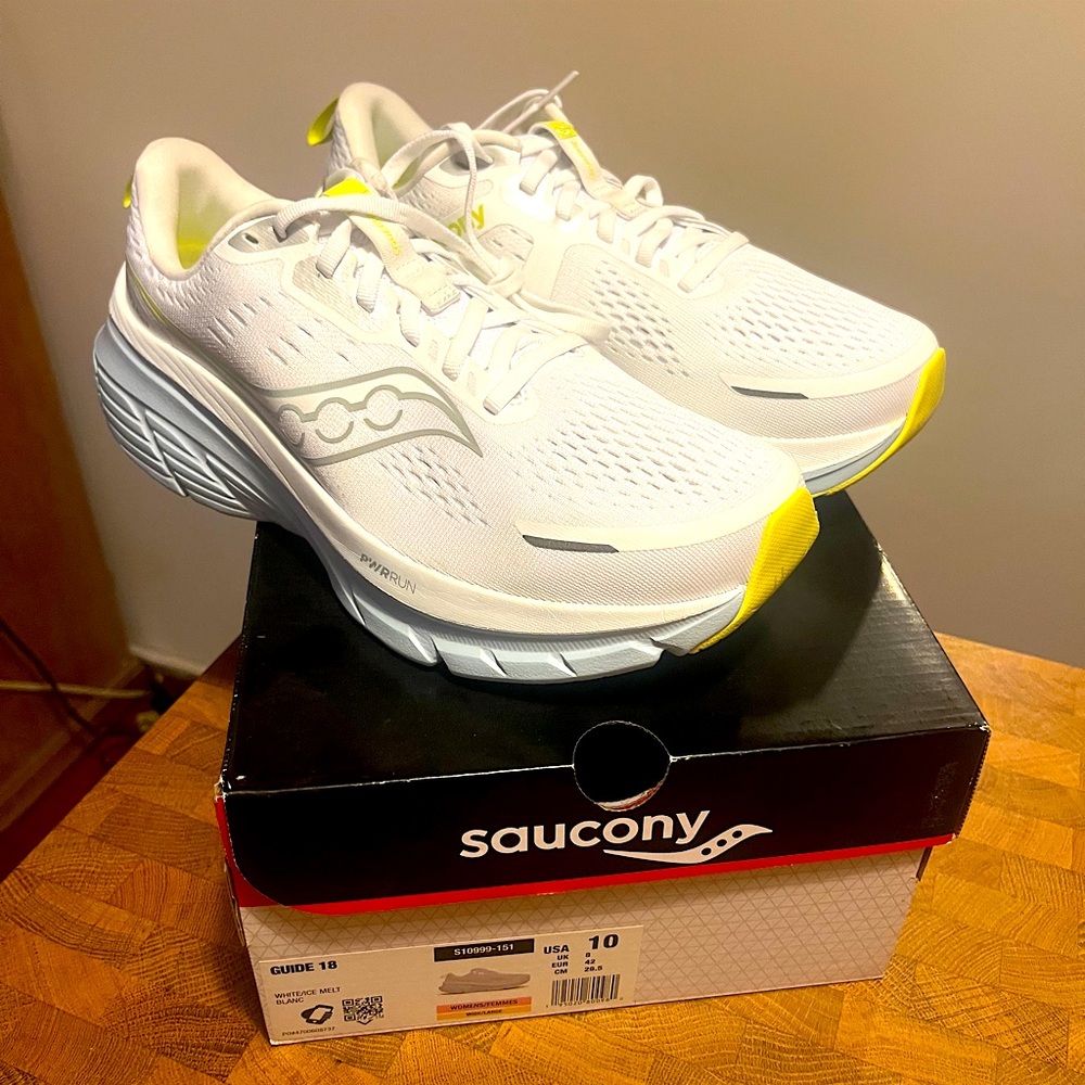Saucony Guide 18 Running Sneakers